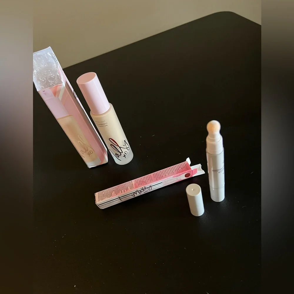 Mally beauty LIGHT foundation and blush